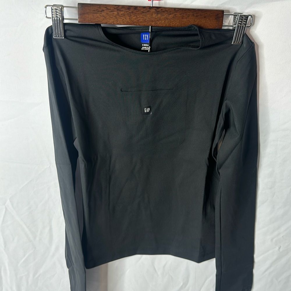 Yeezy gap crew neck size XS black